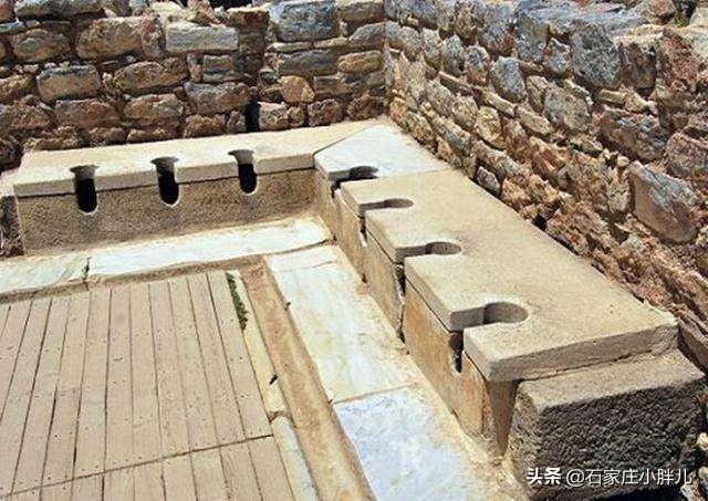 古代人上厕所后用什么擦屁股，简直想象不出来啊