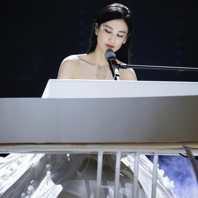 《乘风破浪的姐姐》凭什么就能一下子火起来呢？看图就知道