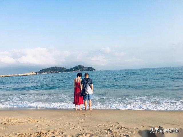 父亲节之时，郎朗、王宝强多位艺人晒出父亲照片：这是在比帅吗？