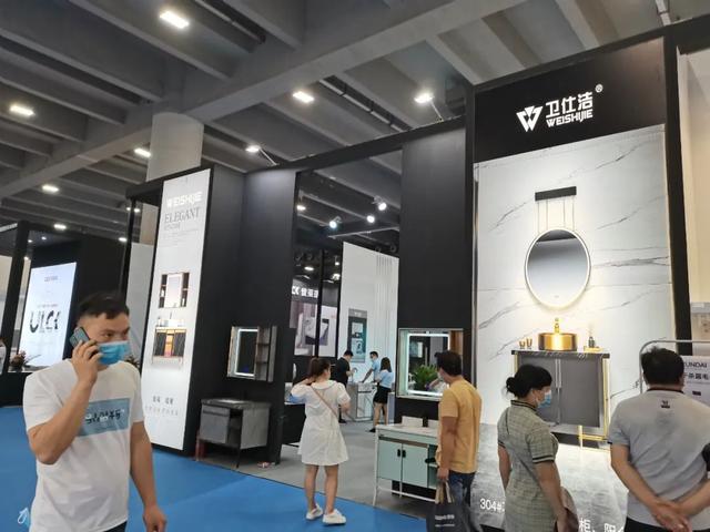 2020中國建博會（廣州）12.1衛(wèi)浴品牌館如約啟動，現(xiàn)場人流如織