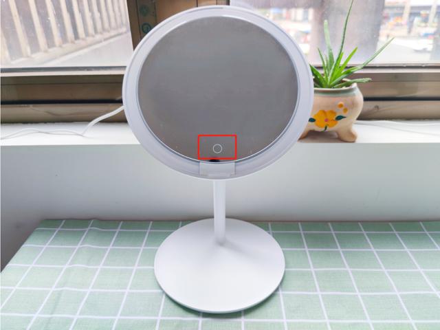 老婆新买的米家LED化妆镜，竟然还能这么用