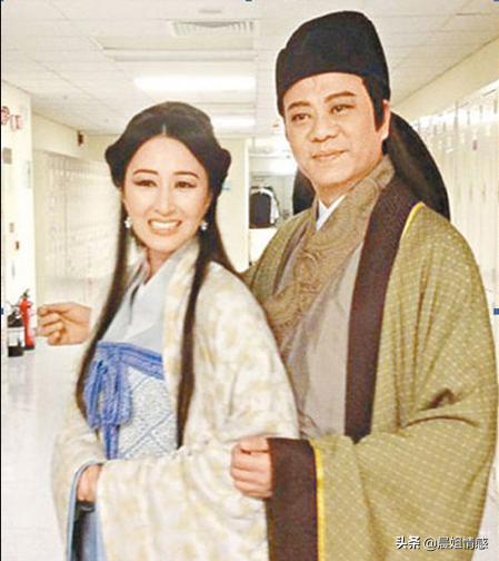 张家辉结婚17年后吐槽关咏荷：“她大部分时间不理我”网友：羡慕