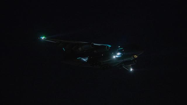 【高清图集】你从未见过夜里飞行的国产运20