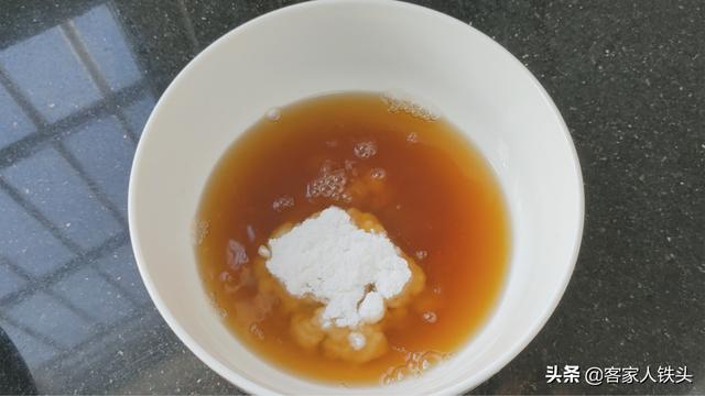 夏日冰爽菊花糕，外面吃6块1碗，在家做一锅8块，好吃下火还解暑