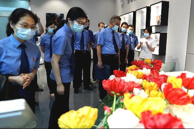 市检察院组织干警参观禁毒教育基地