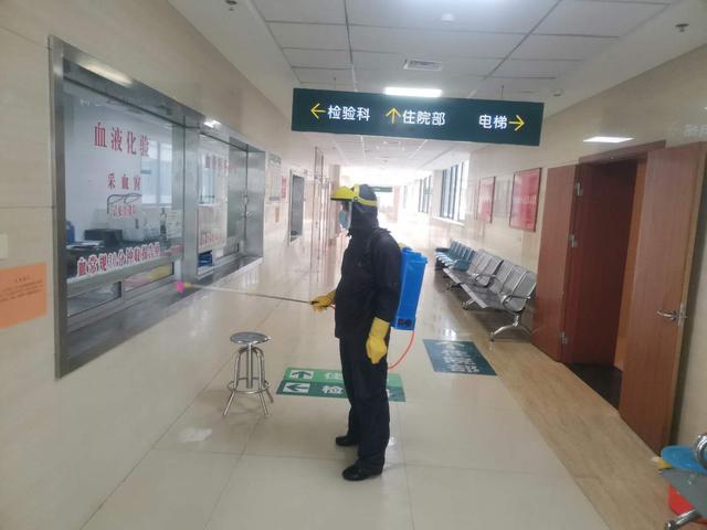 流行“疫”壇新组合，心手相牵，弛拼四海，记