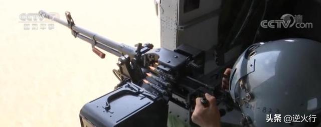 直升机配上12.7大威力机枪了！躲墙后面都没用，