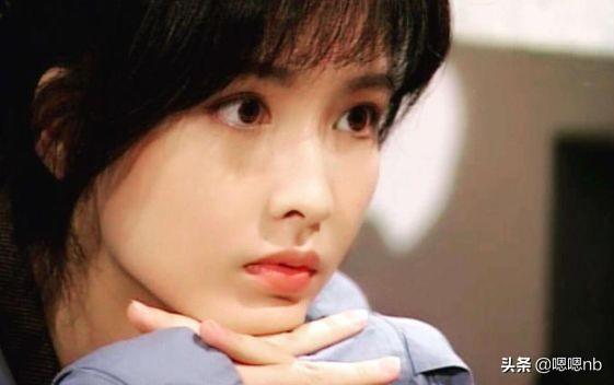 她巅峰时期红过周慧敏，离婚仍被前夫狂追，如今50岁依然美若少女