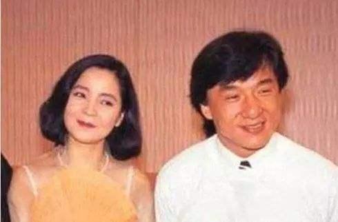 一代传奇歌后邓丽君，离奇身亡，25年后揭开死亡真相