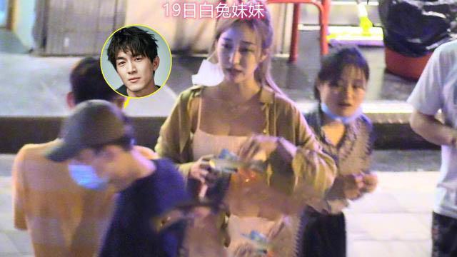 登顶|林更新登顶微博热搜！4天夜会两美女举止亲密 遭调侃被王思聪带坏