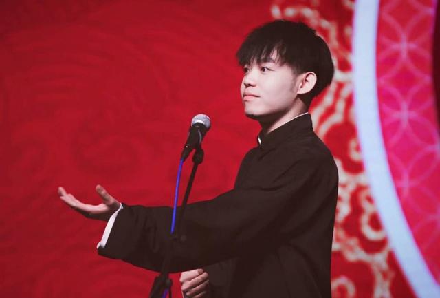 德云社那些年龄与觉悟不匹配演员，他们是有类似的经历