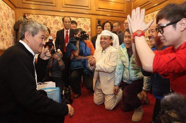 赵本山宴请一众香港大佬，不去大酒店，全都上