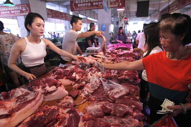 何时能吃上便宜肉？刘永好、周琳“不谋而合”