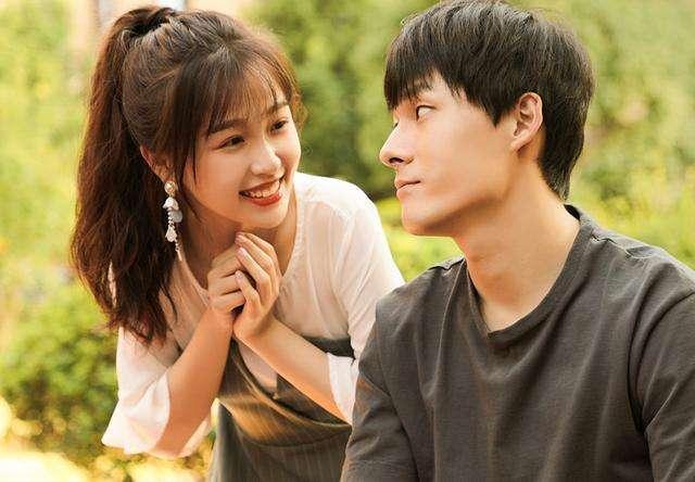 「内容」虞书欣朋友圈内容被售卖 《中餐厅》疑似被推掉成团后遗症出现了？