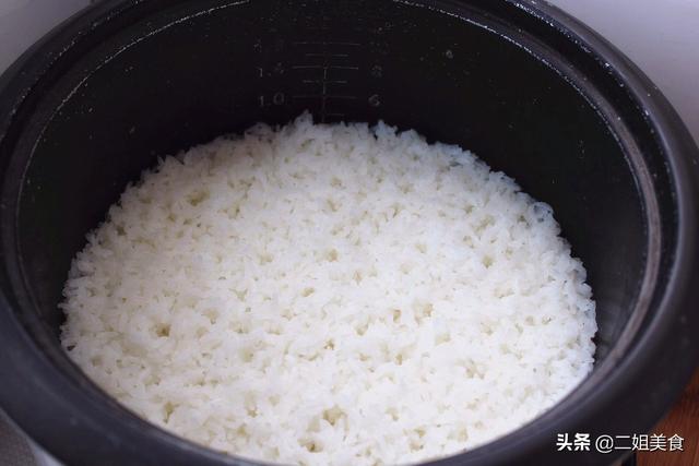 剩米饭直接放冰箱冷藏就错了！教您正确的保存方法，早知道早受益