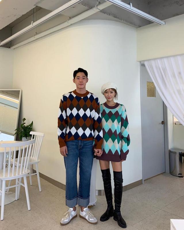 怎样穿情侣装不庸俗?四大穿搭法则,让你们的情侣装独特又高级