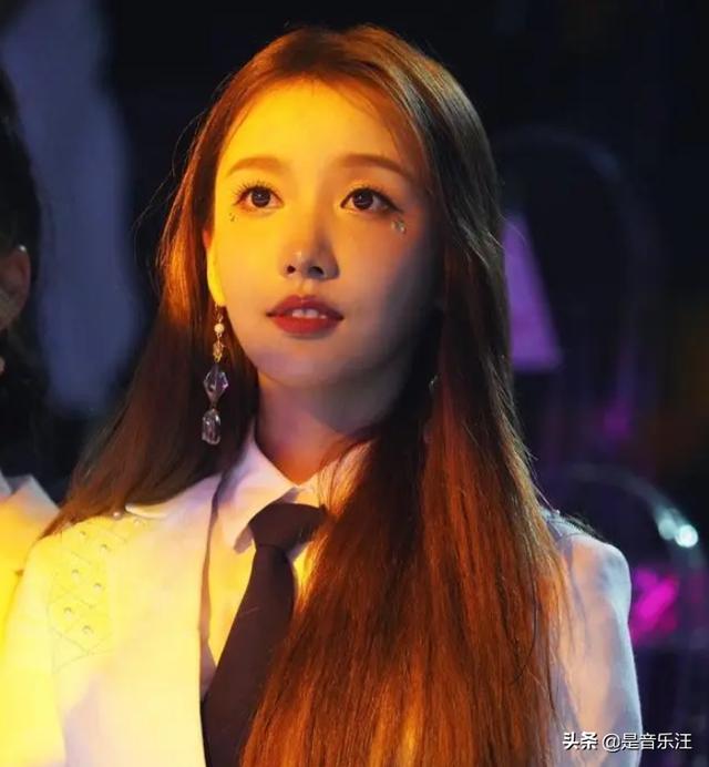 没想到《创3》资源最好的是姜贞羽，先一步上综艺，还和杨洋同框