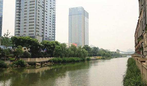 厉害！中国投资500亿建成的步行街，全长达1.5公里，就在武汉