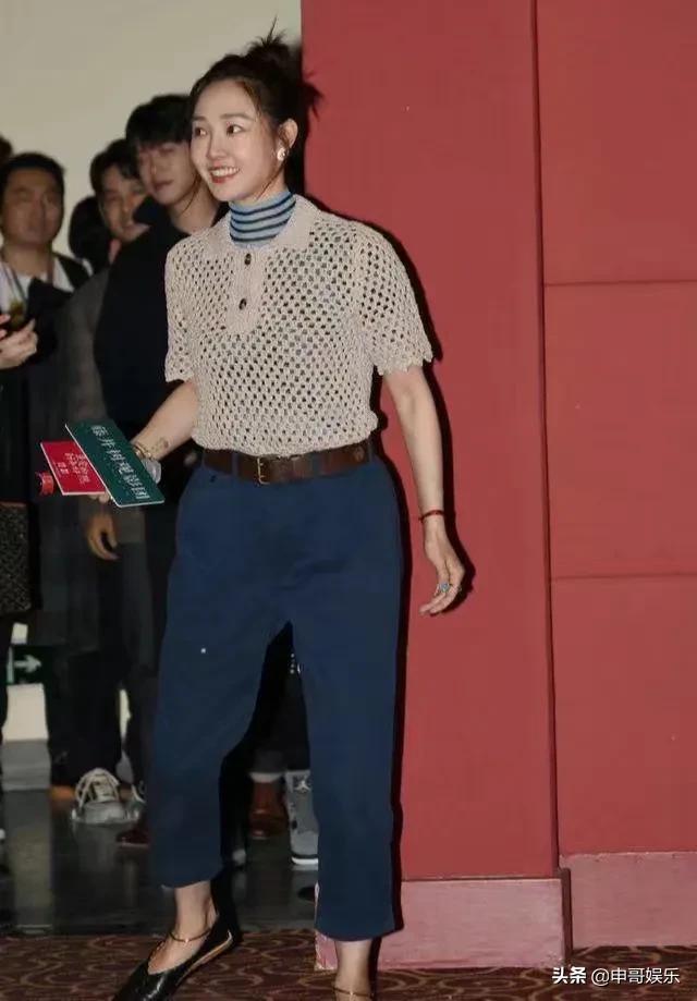 37岁白百何嫉妒路人身材好变吃货，身材似大妈