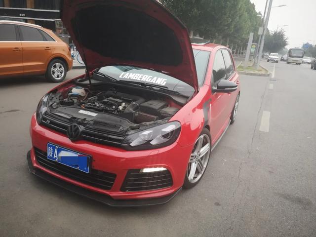 大众旗下的顶级性能小钢炮——高尔夫R，只有懂车的人才会买吧