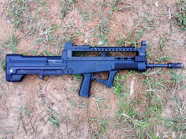 军事丨魔改过后的95式步枪颜值颇高，深受军方的喜爱