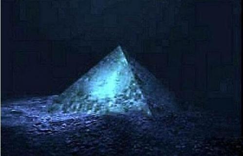 发现水下规模宏大的建筑群，海底金字塔是史前文明存在的证据吗？