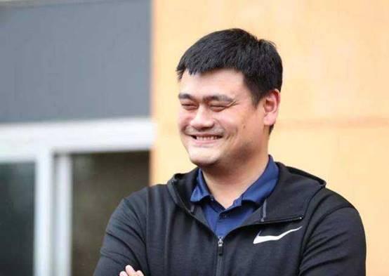 姚明退役之后又再次上场了，手感不减当年，抛