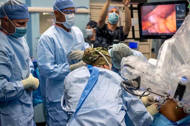 特朗普还是说漏了，计划在1月份就开始实行，世界直接“炸锅”