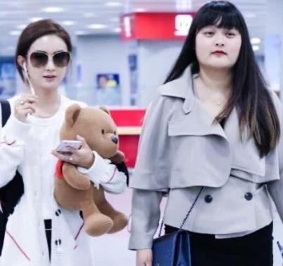 赵丽颖有匪晒出新剧照，终于有件漂亮衣服了，助理却被徐璐挖走