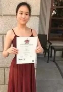 女博士翻垃圾桶了解富豪喜好，为他生儿育女，意外被小娱记挖墙脚