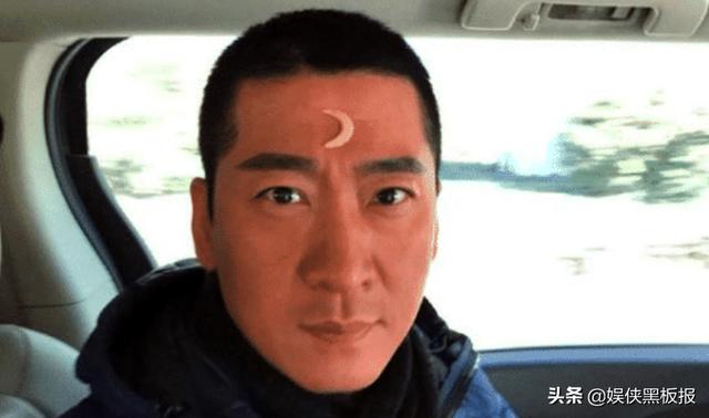 因《还珠》走红也因它招黑，周杰借厕被骂，想动手无门：我太难了