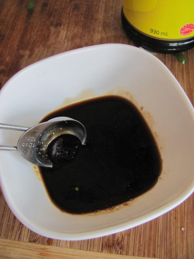 教你做“鱼香包菜”，比饭店的还好吃，配上大米饭大口吃，真香