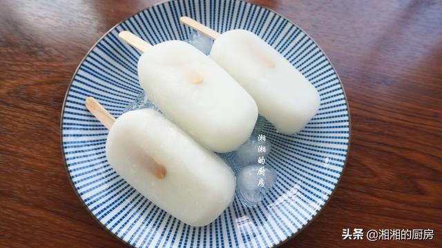 自制老冰棍，用的是家家都有的材料，满满都是童年的味道