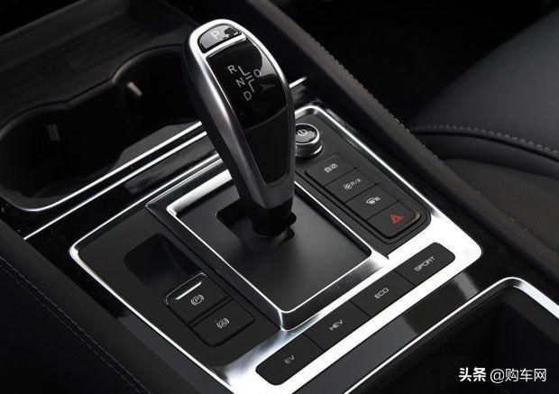 比亚迪“奶爸车”来了！重达1.9吨，油耗仅5.1L，还是2+2+2座椅