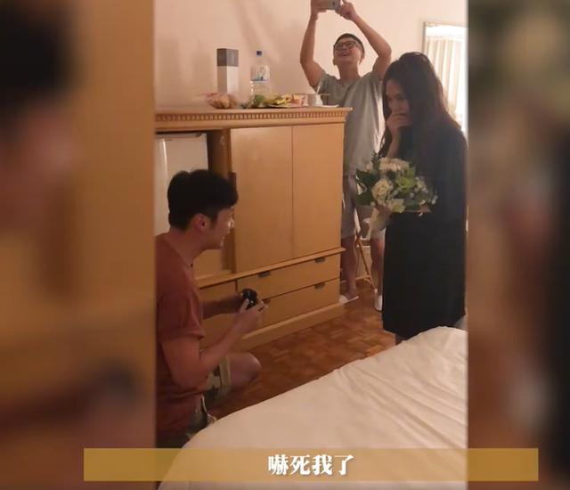 李荣浩35岁生日小情侣互诉衷肠，杨丞琳首晒求婚视频甜蜜满满