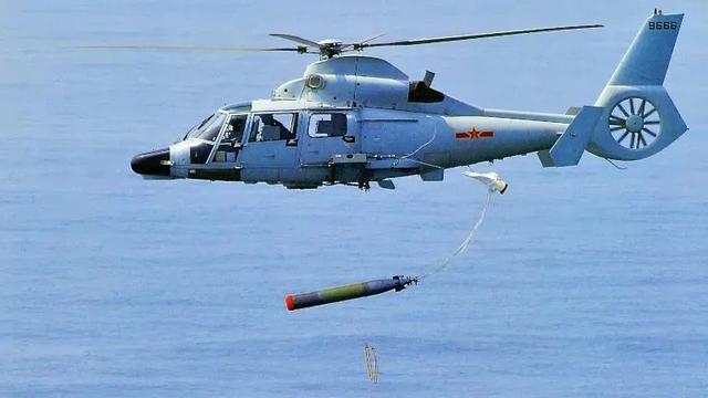 ���²��ϣ��й�075��װ��������2��ֱ-20���е���Щս������