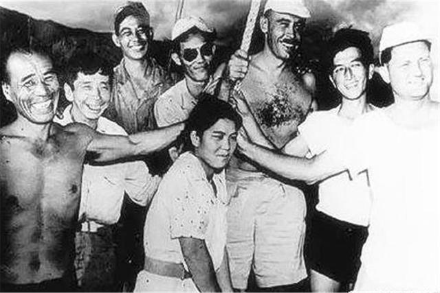 一个日本姑娘和31个男人流落荒岛，6年孤岛生活