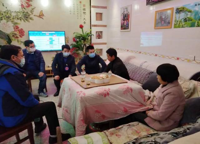 流行“疫”壇新组合，心手相牵，弛拼四海，记