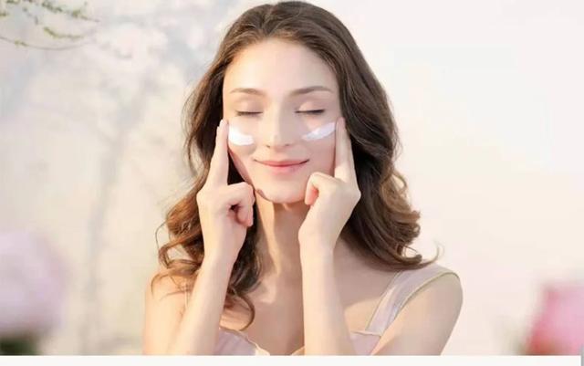 疫情还未彻底结束，唯诺雅教你该如何预防口罩痘