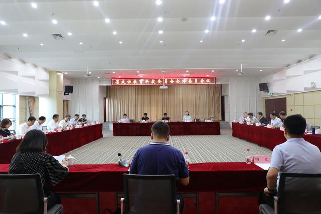 陕西省政协教育科技委员会来渭南高新区开展主题党日活动