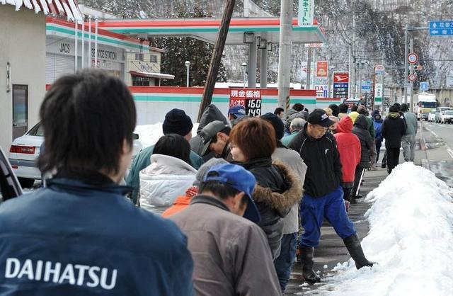 疫情危机还未解除，为何日本民众排队抢购没人