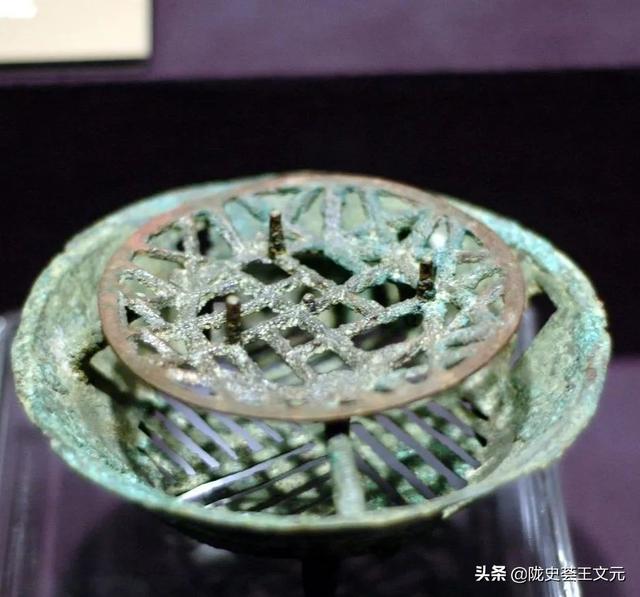 甘肃河西走廊出土，汉代迷你烧烤炉，便携使用