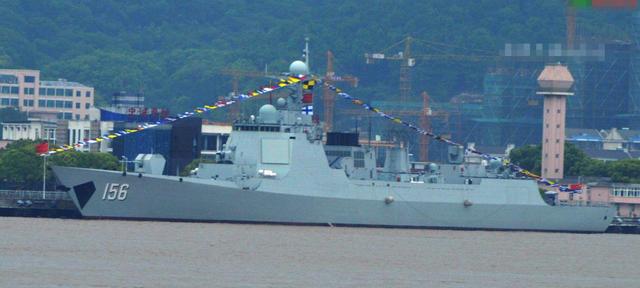 大炮开兮轰他娘！未来世界第一强 说说055的舰炮