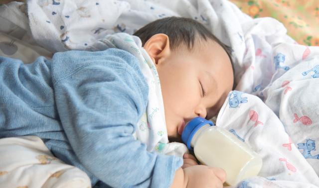 24岁网红收养“皮包骨”女孩，当初被质疑炒作，如今怎么样了