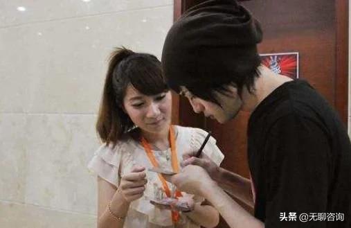 因中国好声音走红, 睡8名粉丝, 对怀孕3次粉丝不