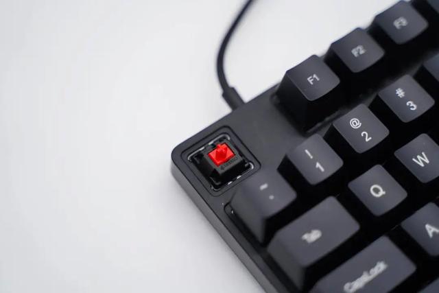 “年轻人的第一把机械键盘”，小米机械键盘到