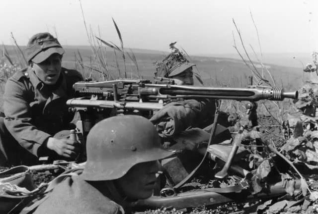 二战德军为何战力强悍？一个步兵师的火力配置