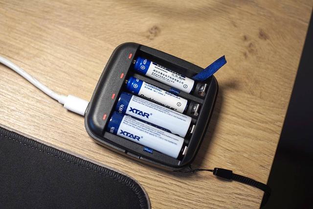 小物件提升居家幸福感，简评XTAR BC4充电器