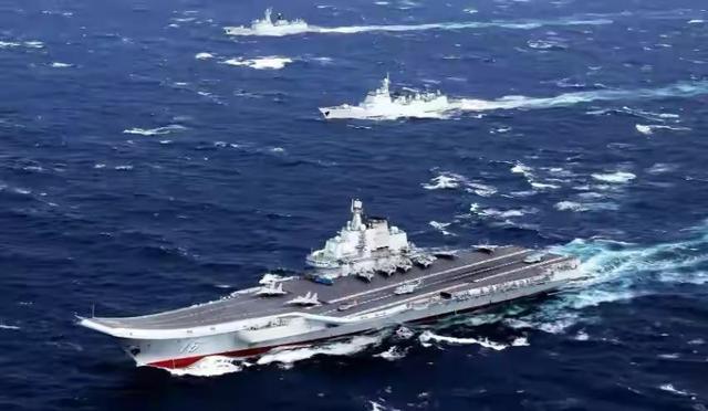 辽宁舰编队训练，现身太平洋，引起关注！