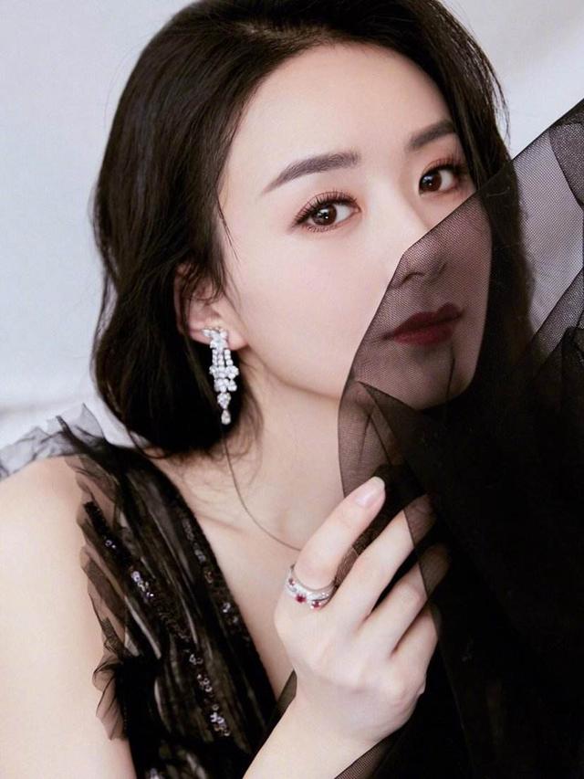 七位流量女演员：杨紫、热巴、唐嫣、郑爽、孙俪、杨幂、赵丽颖